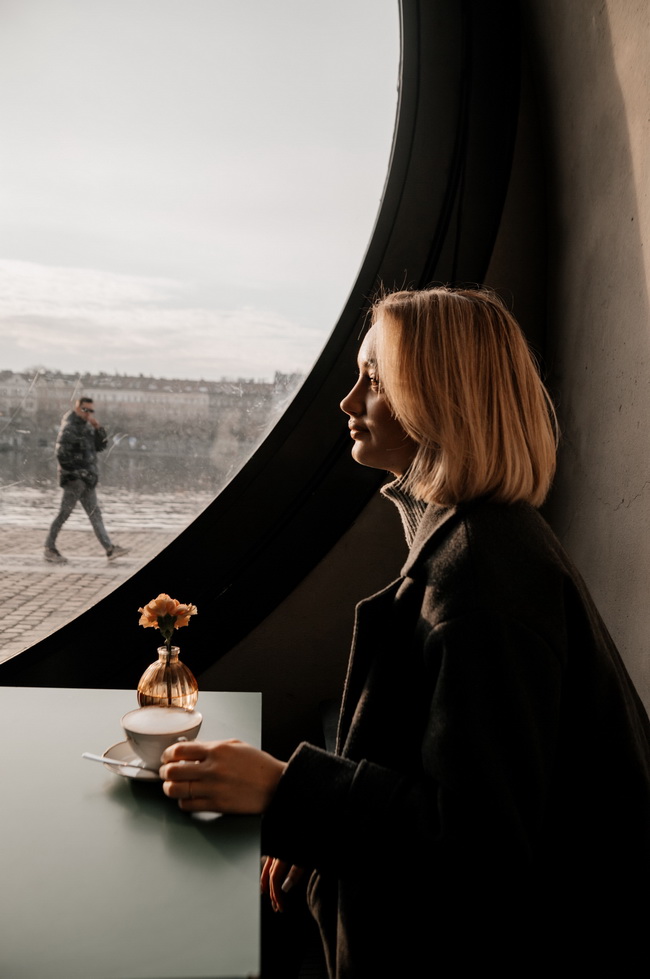 Individual Riverside Photoshoot at Sunset